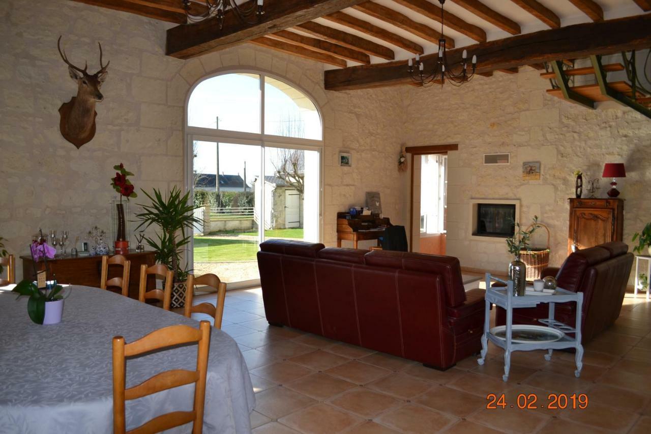 Les Chambres D Hotes Du Lavoir Restigné Exterior foto